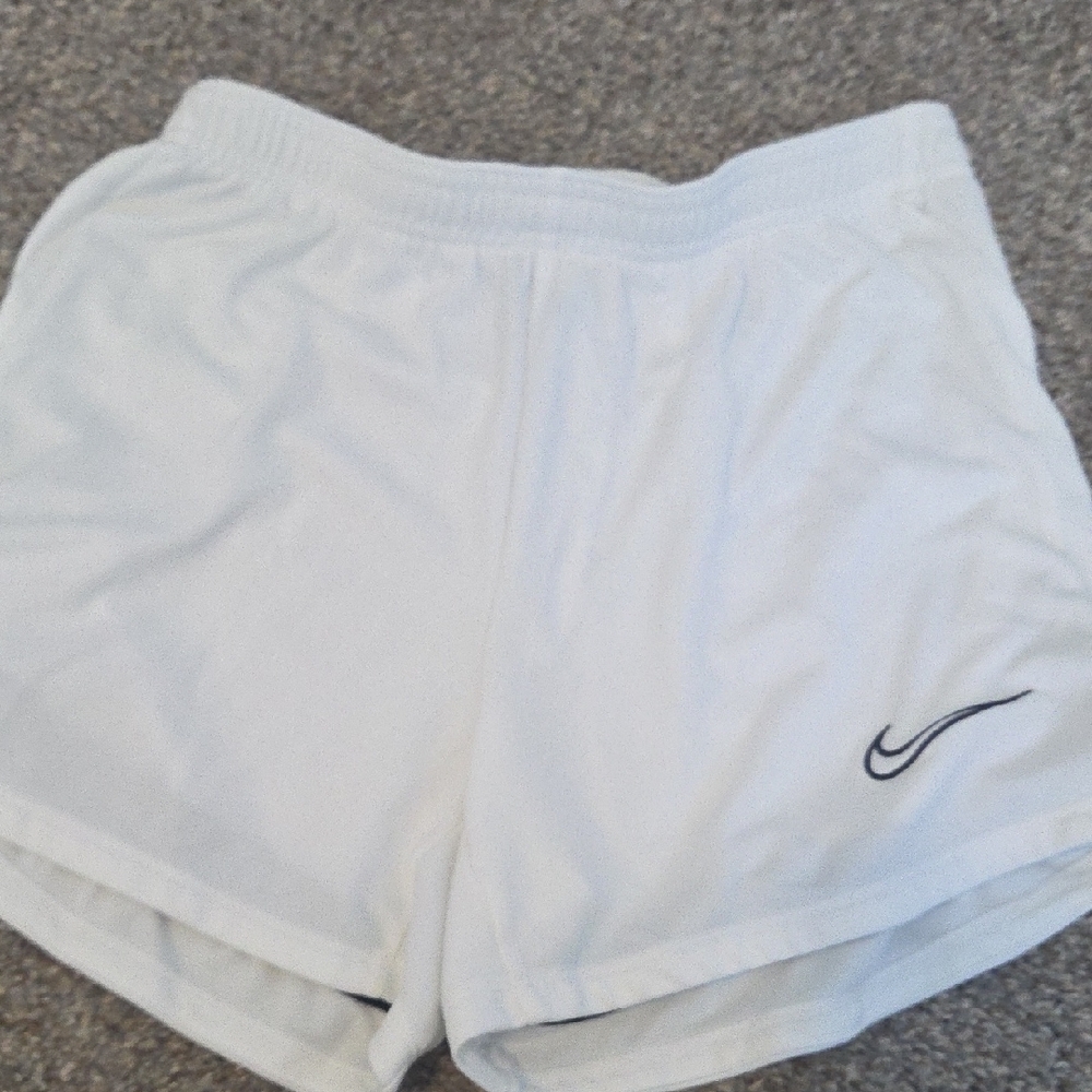 Nike Shorts Set - Black, Navy, and White - Picture 8 of 10